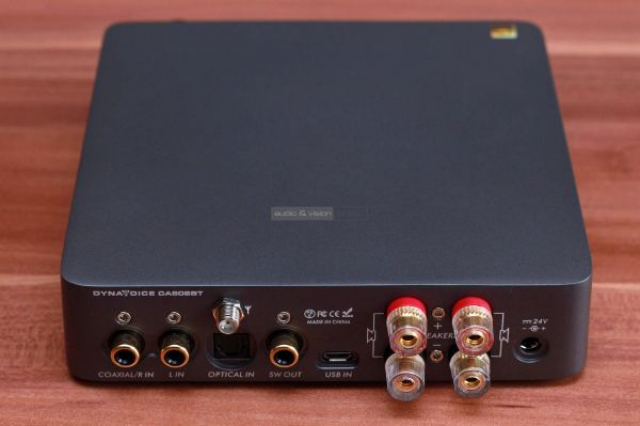 CA802BT - Mini amplificador digital stereo. 2 x 80w. Bluetooth 5.0